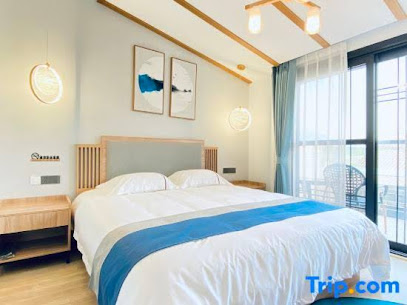 Hong Yaxin Round Inn