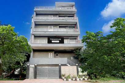 Townhouse by OYO Rohini Sector 24