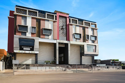 Townhouse by OYO Kota Airport Formerly Hotel Shaily Royal