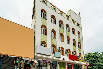 OYO Flagship Solar Inn