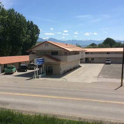 Salmon riverfront inn and suites
