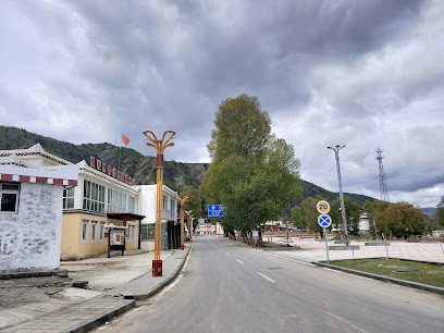 惠远寺雅拉雪山大酒店（西南门）