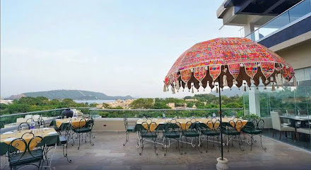 The Ramvilas - A Rooftop Pichola Lake View Hotel
