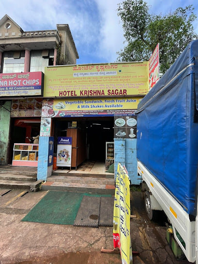 Hotel Mitrapriya Cafe (Pure Veg)