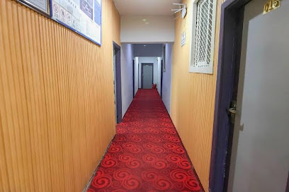 Suining yiqin business hotel
