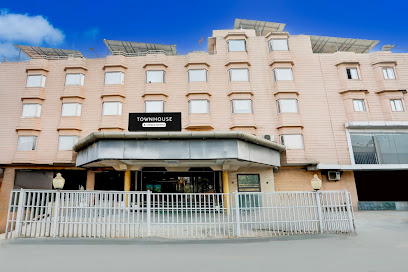 Super Townhouse Padav Square Gwalior formerly Hotel Shelter