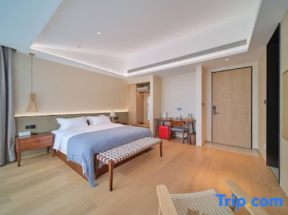 Whispering Wind Gallery Hotel