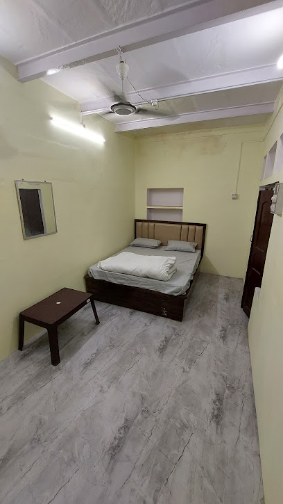 Shree Shanteshwar Paying Guest House | Near Varanasi City Railway Station