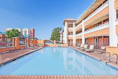 Days Inn by Wyndham Irving Grapevine DFW Airport North