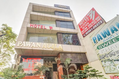 Townhouse by OYO Hotel 77