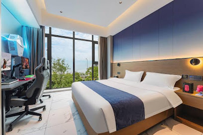 MAX esports Hotel