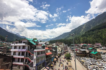 Yak Hotel - Best Hotel Near Mall Road Manali
