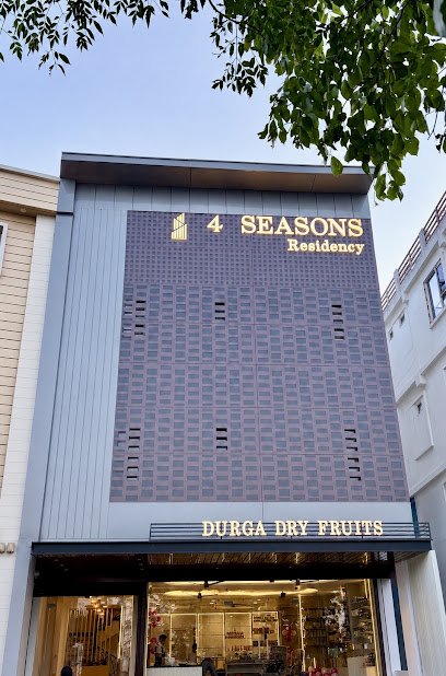 4 Seasons Residency