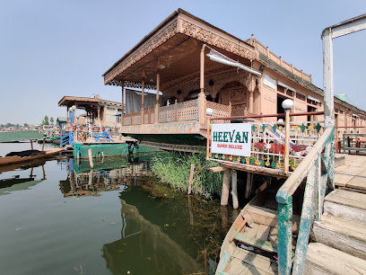 Houseboat Heevan