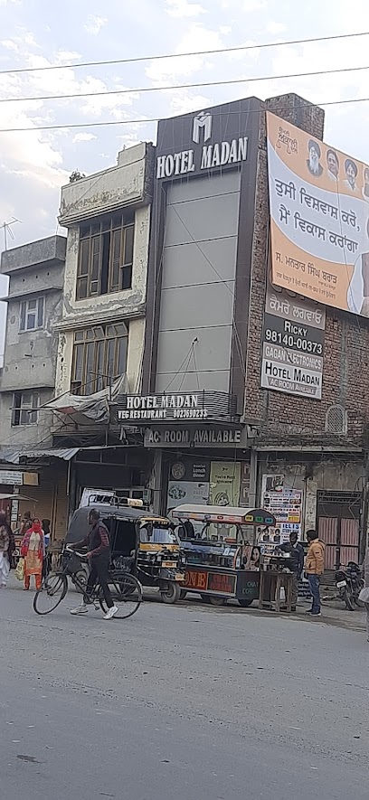 hotel madaan