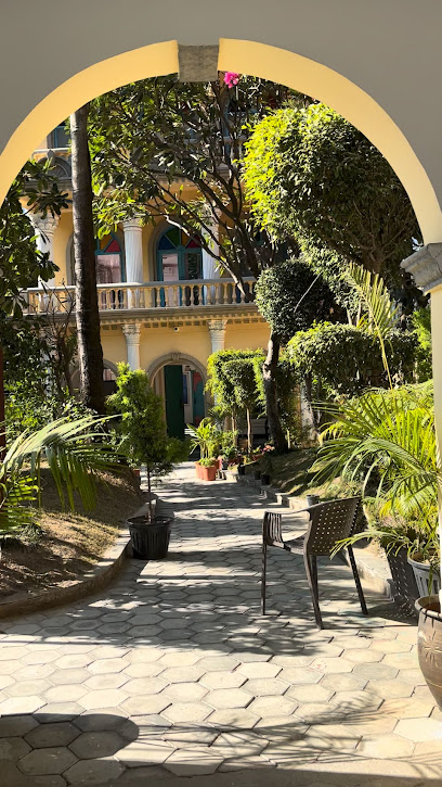 Bhagvatam by the Ganges - Rishikesh