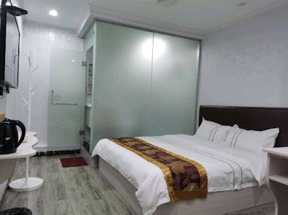 Wushan Xiaoli Business Hotel