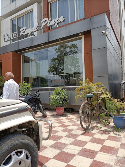 ROYAL PLAZA
