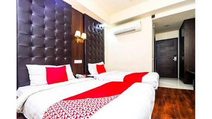 OYO 18810 Hotel Noor Mahal