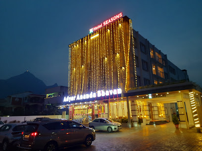 Hotel SEASONS