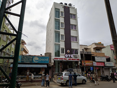 Amith Deluxe Lodge