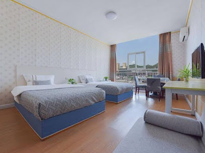 Chunjiang Business Hotel