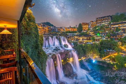 Waterfall Shangxian Inn of twelve cities in Furong Town