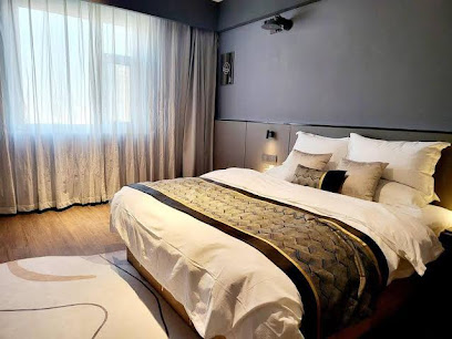 CLOUD TOWN HOTEL