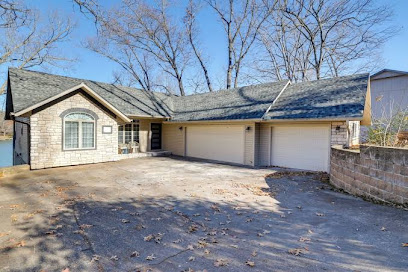 Lakefront Retreat w/ Game Room in Bella Vista!