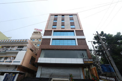 Townhouse Oak Public Garden Hanamkonda Formerly Vishnu Grand