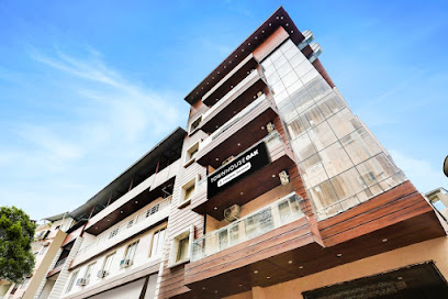 Super Townhouse Oak Tapovan