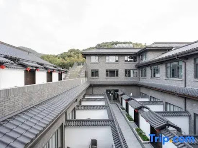 Wahaha Xianghu Resort Hotel