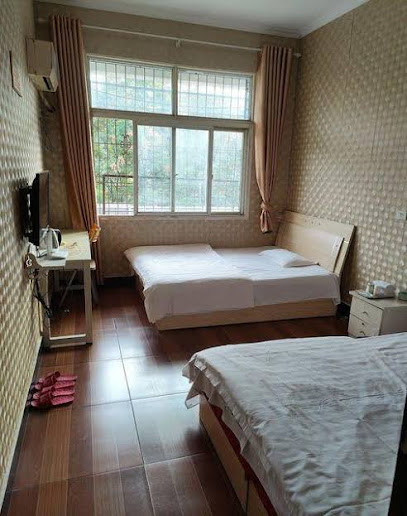 阳光公寓曙光店