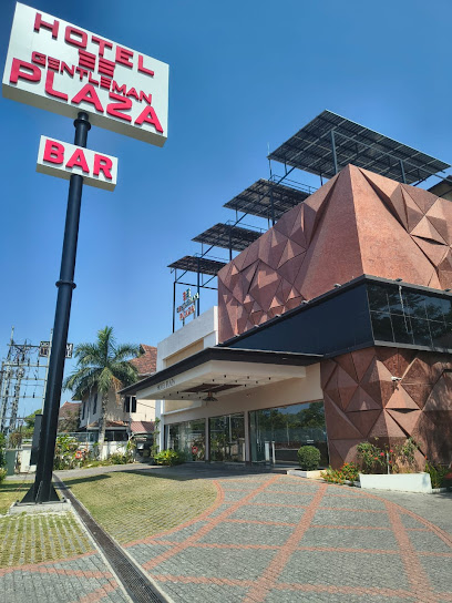 Hotel Plaza