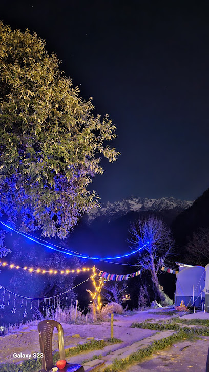 Moonlight Cafe Huts