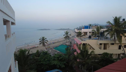 Palm tree hotel