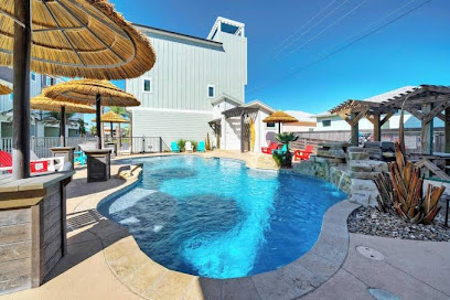 Sleeps 33! 4 Condos, Walk to the Beach, Resort-style Pool, Endless Summer Resort
