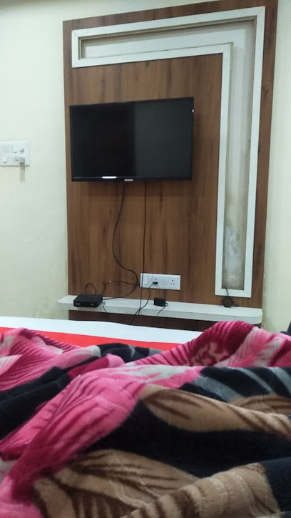 OYO 48676 Hotel Sharda Complex