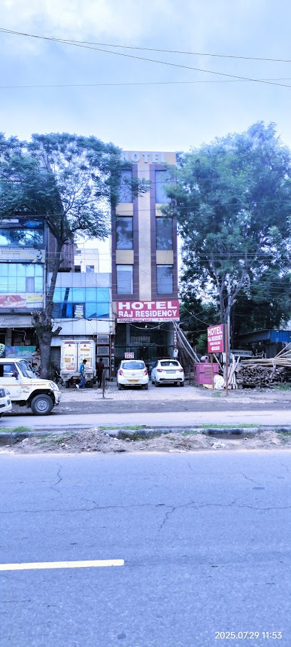 Hotel Raj Residency