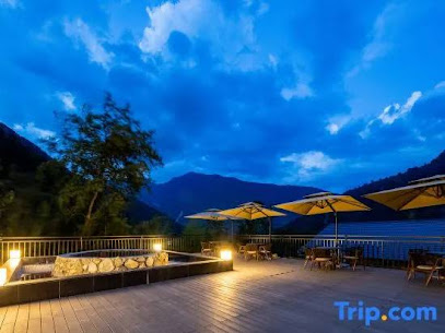 Hailuogou Shanzhiye Private Hot Spring Homestay