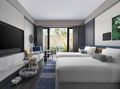 Bamboo Grove Hotel