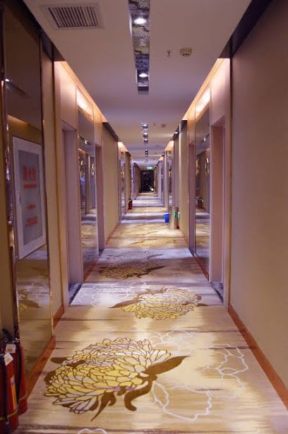 ONLY LOVE HOTEL
