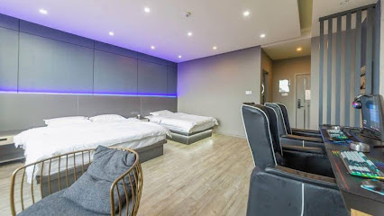 Qujing Berke e-sports Theme Hotel