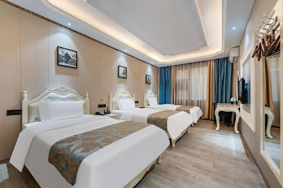 Liz Wise Choice Hotel