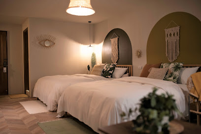HowChill Inn