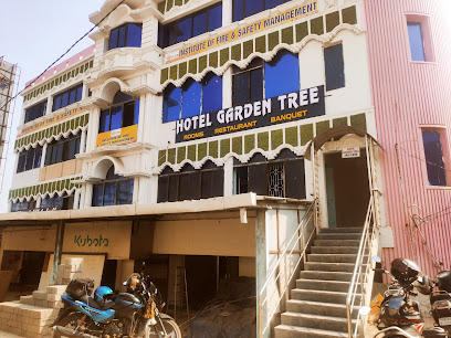 Hotel Garden Tree