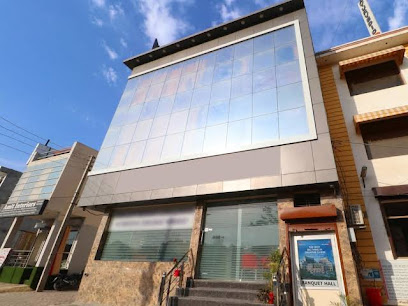 Itsy By Treebo - Sharrytel