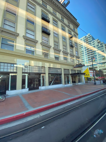 Hotel Churchill
