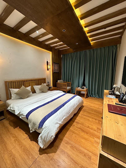 Daocheng Yunshantai Hotel