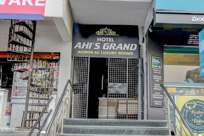 Hotel O by OYO Mjr Square Mall Hyderabad Formerly Ahis Grand